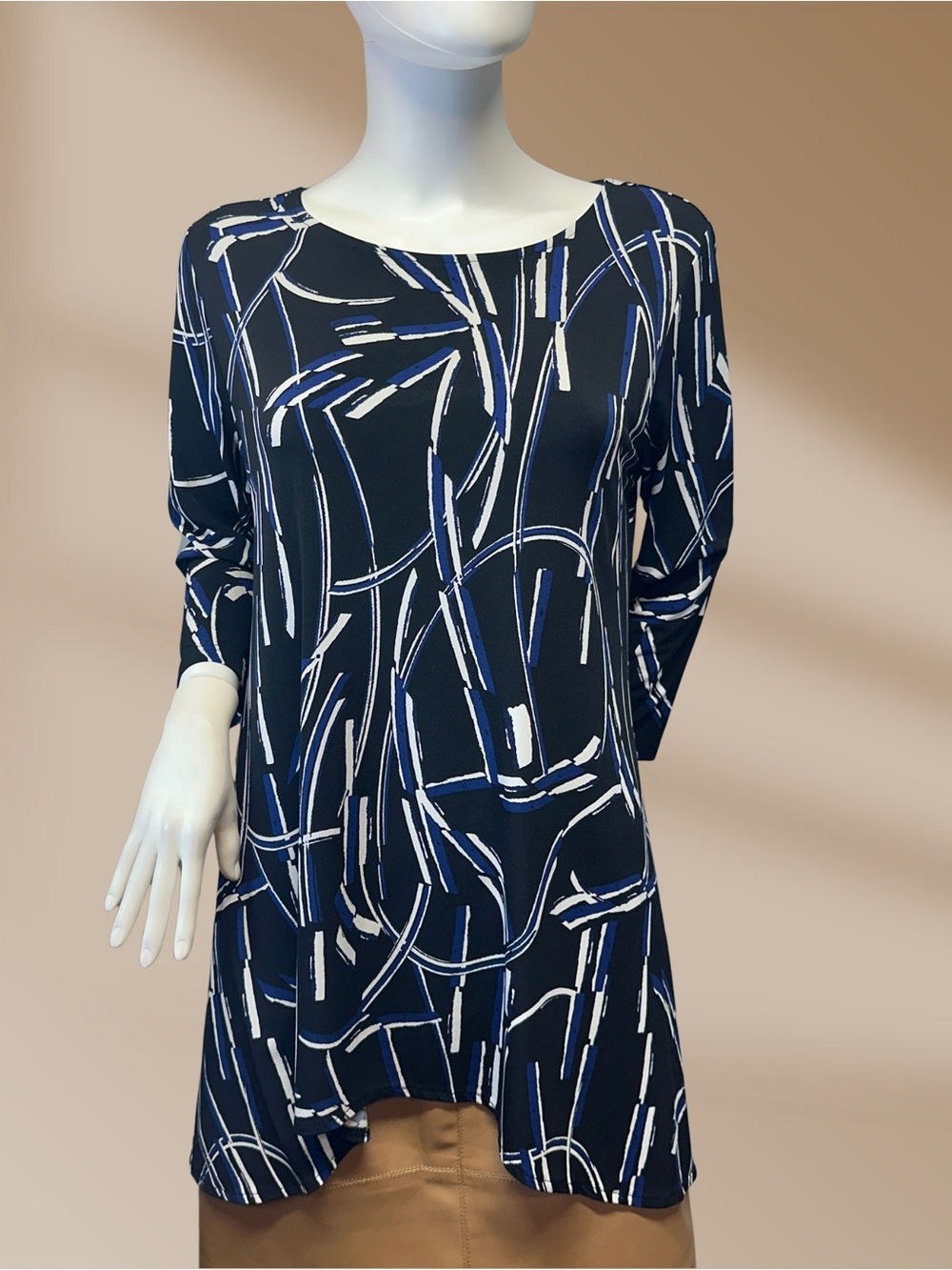 Alfani Ladies Black Tunic in size medium features an asymmetrical hem